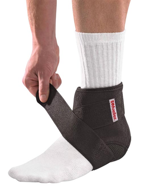 Mueller Ankle support w--straps - Medium